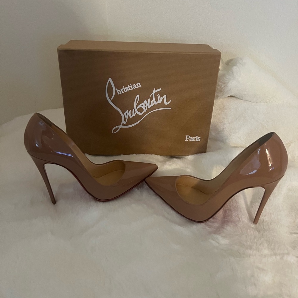 Christian Louboutin Beige Patent Heels